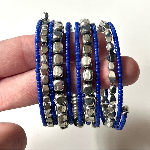 blue beaded & silver stone all in one “slinky” bracelet bangle - Picture 5 of 11